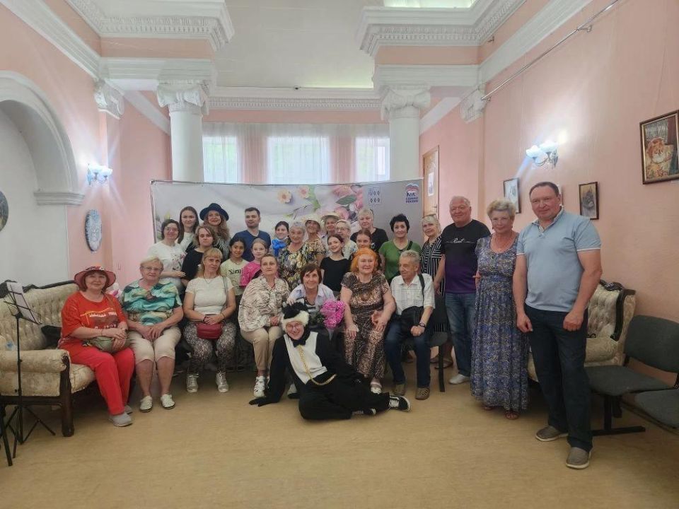 8 июня в Культурном центре «Красный Электрик» в Ногинске состоялось открытие персональной выставки члена Ногинского отделения Союза художников Подмосковья Натальи Аролович под названием «Про кошек» 8 июня в Культурном центре «Красный Электрик» в Ногинске состоялось открытие персональной выставки члена Ногинского отделения Союза художников Подмосковья Натальи Аролович под названием «Про кошек»
