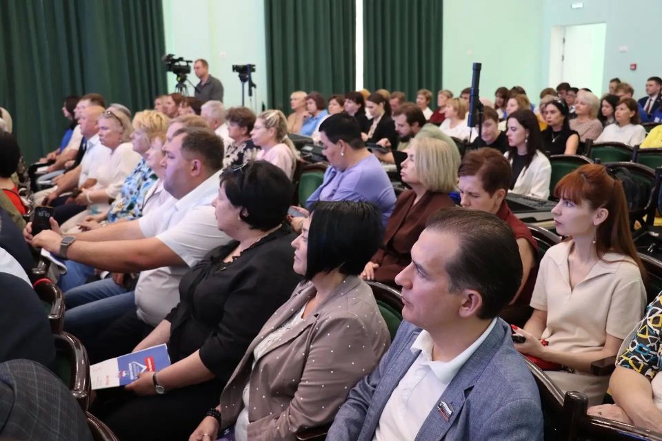 От экономики и новых производств до благоустроенных парков, школ и современных общественных пространств — в городском округе Ступино подвели итоги работы От экономики и новых производств до благоустроенных парков, школ и современных общественных пространств — в городском округе Ступино подвели итоги работы