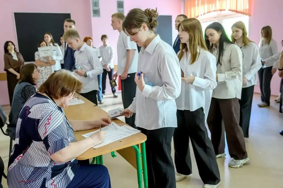 Более 1800 одиннадцатиклассников Подольска написали ЕГЭ по математике Более 1800 одиннадцатиклассников Подольска написали ЕГЭ по математике