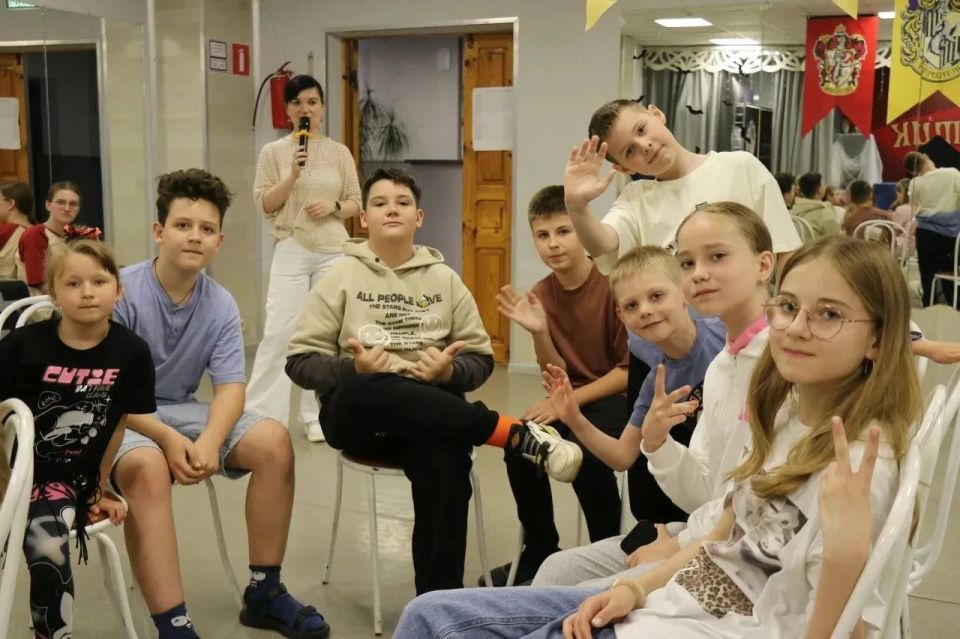 Интеллектуальное состязание факультетов: квиз о Гарри Поттере в клубе «Романтик» Интеллектуальное состязание факультетов: квиз о Гарри Поттере в клубе «Романтик»