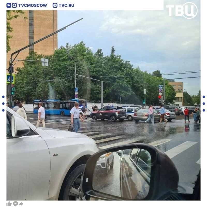 Взрыв прогремел в автомобиле на юго-западе Москвы