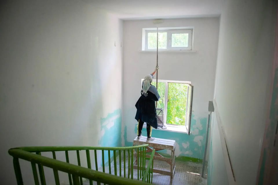В Городском округе Коломна полным ходом идет кампания по обновлению подъездов В Городском округе Коломна полным ходом идет кампания по обновлению подъездов