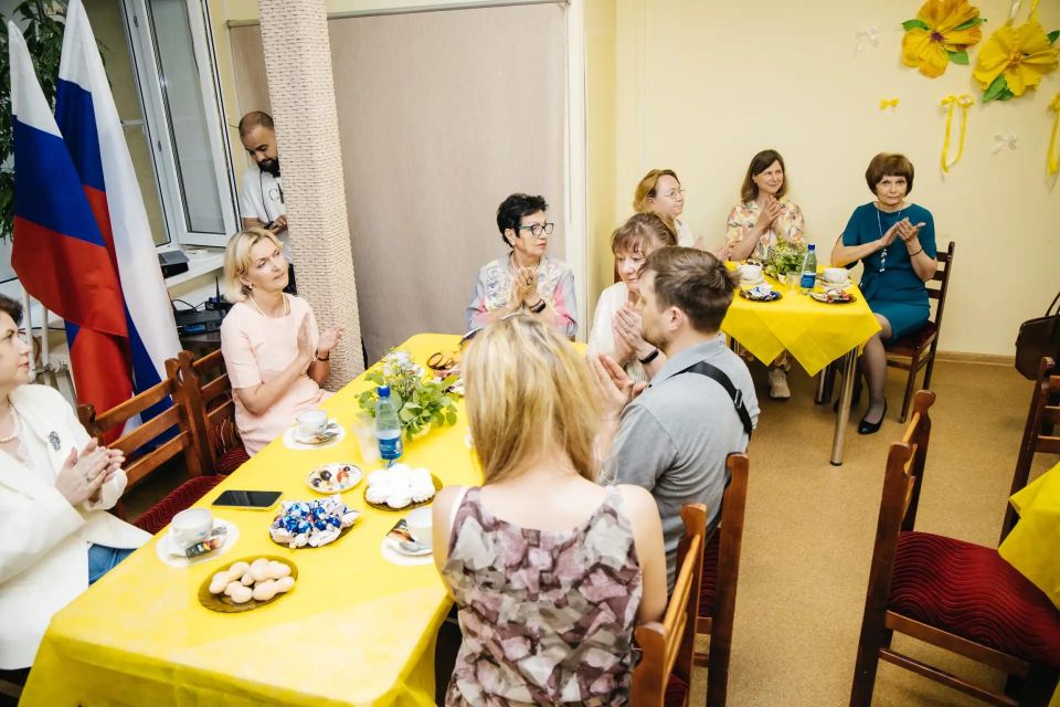 В честь Дня социального работника встретились с людьми, которые каждый день посвящают себя заботе о других В честь Дня социального работника встретились с людьми, которые каждый день посвящают себя заботе о других
