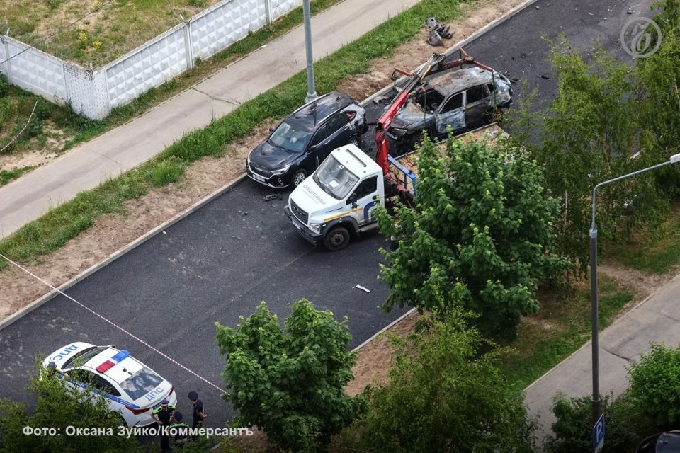 Обстановка на месте взрыва автомобиля в Балашихе Обстановка на месте взрыва автомобиля в Балашихе