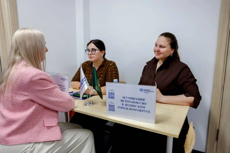 На территории образовательного центра «Старт» состоялась традиционная встреча с жителями в формате «выездной администрации», в которой принял участие глава Ленинского округа Станислав Каторов На территории образовательного центра «Старт» состоялась традиционная встреча с жителями в формате «выездной администрации», в которой принял участие глава Ленинского округа Станислав Каторов
