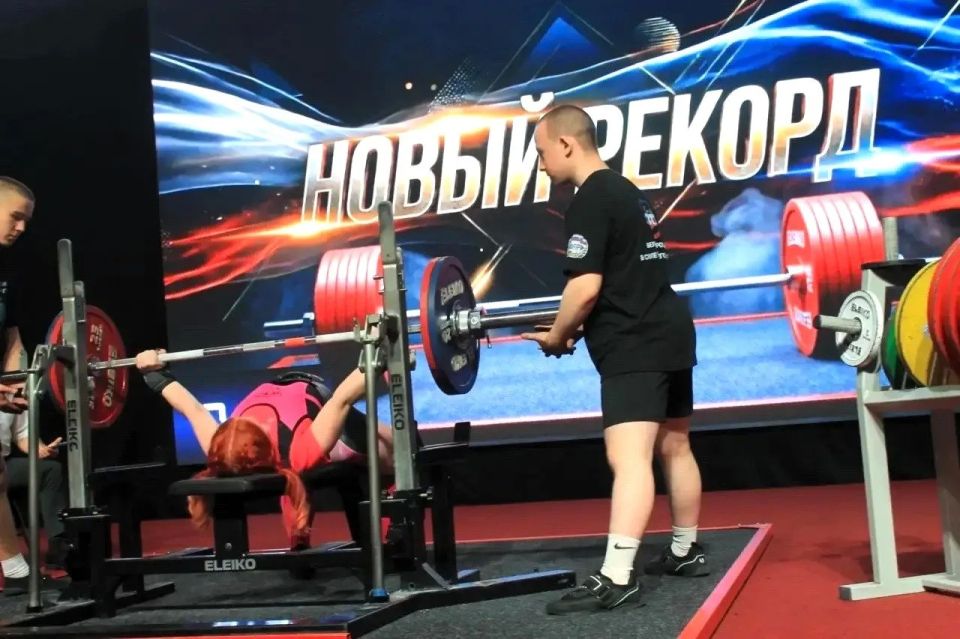 Мытищинские спортсменки блестяще выступили на первенстве России по пауэрлифтингу Мытищинские спортсменки блестяще выступили на первенстве России по пауэрлифтингу