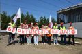 На железнодорожном переезде в Некрасовском прошла профилактическая акция: водителям напомнили о правилах безопасности