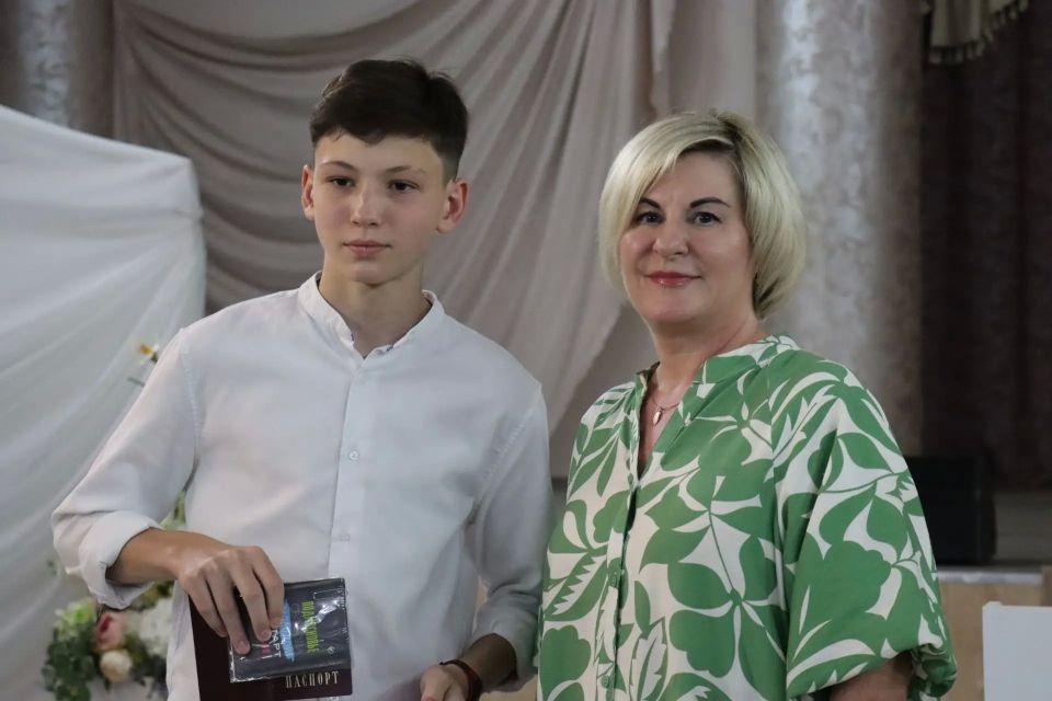 Юные ступинцы получили первые паспорта в преддверии Дня России Юные ступинцы получили первые паспорта в преддверии Дня России