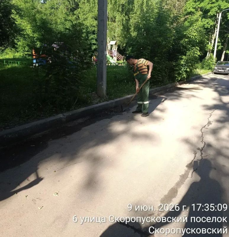 Сотрудники МБУ «Благоустройство СП» продолжают наводить порядок во всех населённых пунктах Сергиево-Посадского округа Сотрудники МБУ «Благоустройство СП» продолжают наводить порядок во всех населённых пунктах Сергиево-Посадского округа