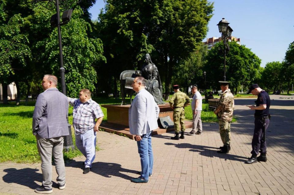В Подольске провели мониторинг мест массового пребывания граждан В Подольске провели мониторинг мест массового пребывания граждан