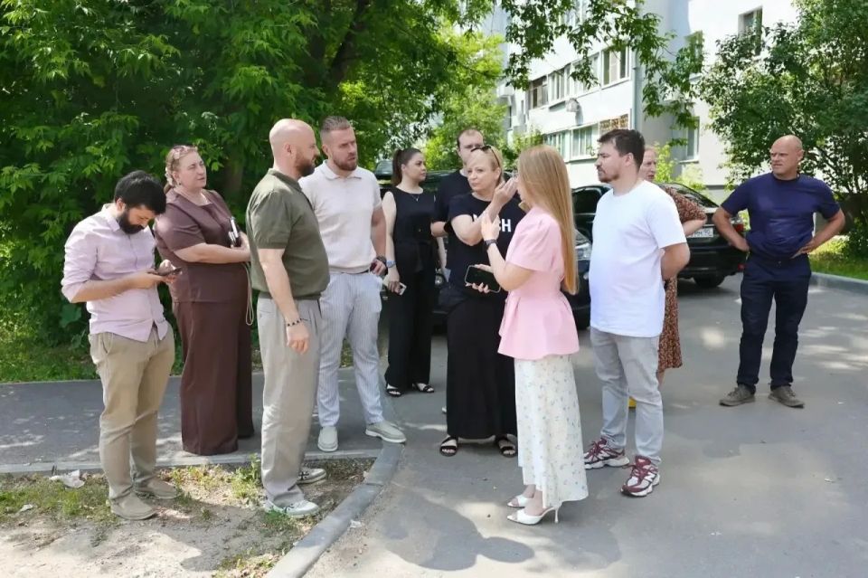Вместе с жителями: Выездная проверка по обращениям граждан прошла в Мытищах Вместе с жителями: Выездная проверка по обращениям граждан прошла в Мытищах