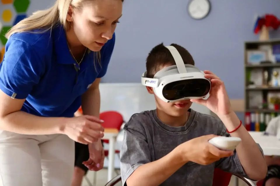 Занятие с VR-тренажёром по изучению ПДД прошло в Балашихе Занятие с VR-тренажёром по изучению ПДД прошло в Балашихе