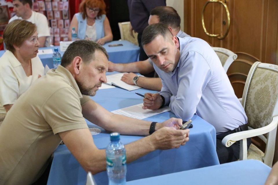 Сергей Иванов встретился с жителями в ходе выездной администрации Сергей Иванов встретился с жителями в ходе выездной администрации
