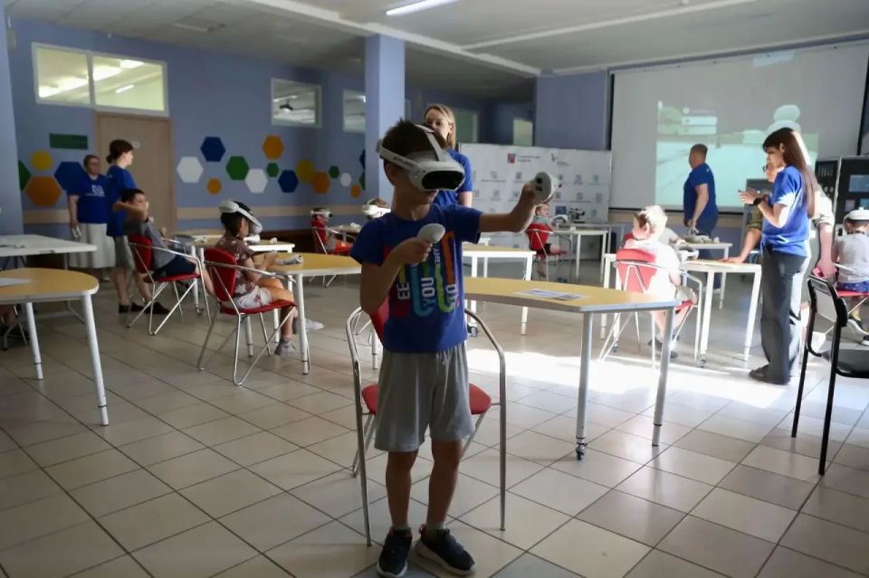 Занятие с VR-тренажёром по изучению ПДД прошло в Балашихе Занятие с VR-тренажёром по изучению ПДД прошло в Балашихе