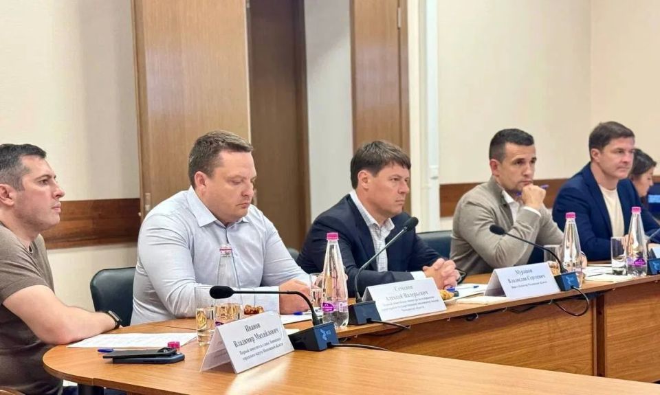 Подмосковье и Санкт-Петербург обменялись опытом работы в сфере благоустройства и содержания территорий Подмосковье и Санкт-Петербург обменялись опытом работы в сфере благоустройства и содержания территорий