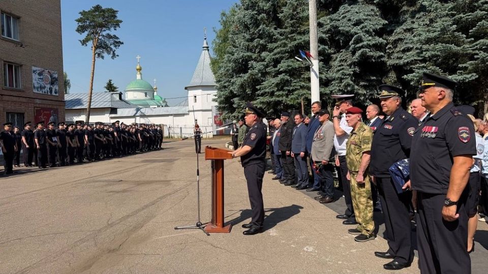 В Центре профессиональной подготовки ГУ МВД России по Московской области открыли памятник сотрудникам, погибшим при выполнении служебного долга В Центре профессиональной подготовки ГУ МВД России по Московской области открыли памятник сотрудникам, погибшим при выполнении служебного долга