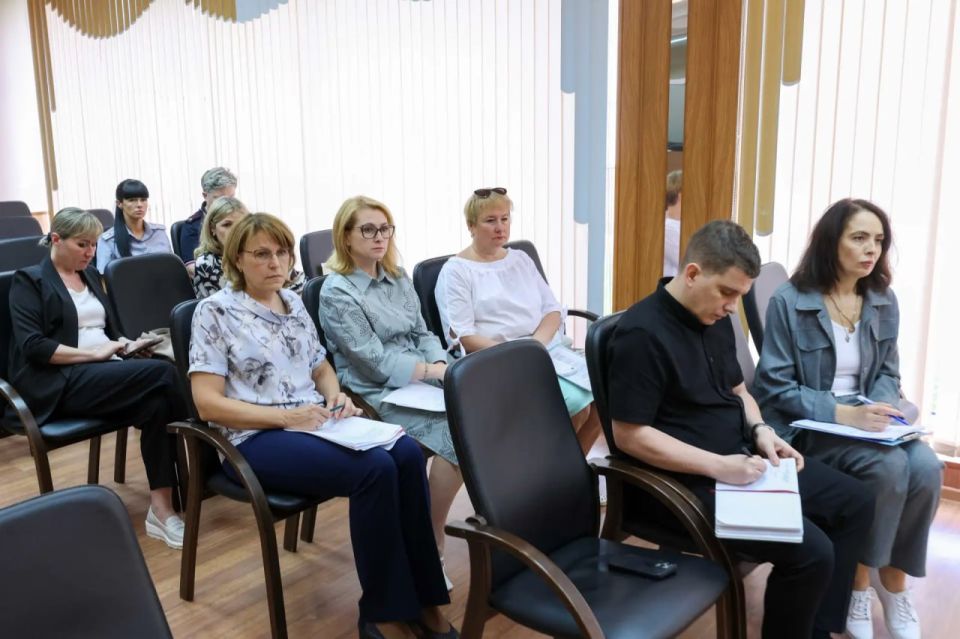 В округе прошло заседание комиссии по делам несовершеннолетних и защите их прав В округе прошло заседание комиссии по делам несовершеннолетних и защите их прав