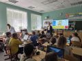 Для детей, отдыхающих в пришкольном лагере дневного пребывания «Солнышко» на базе Центра образования №9, организованы занятия по современным цифровым технологиям