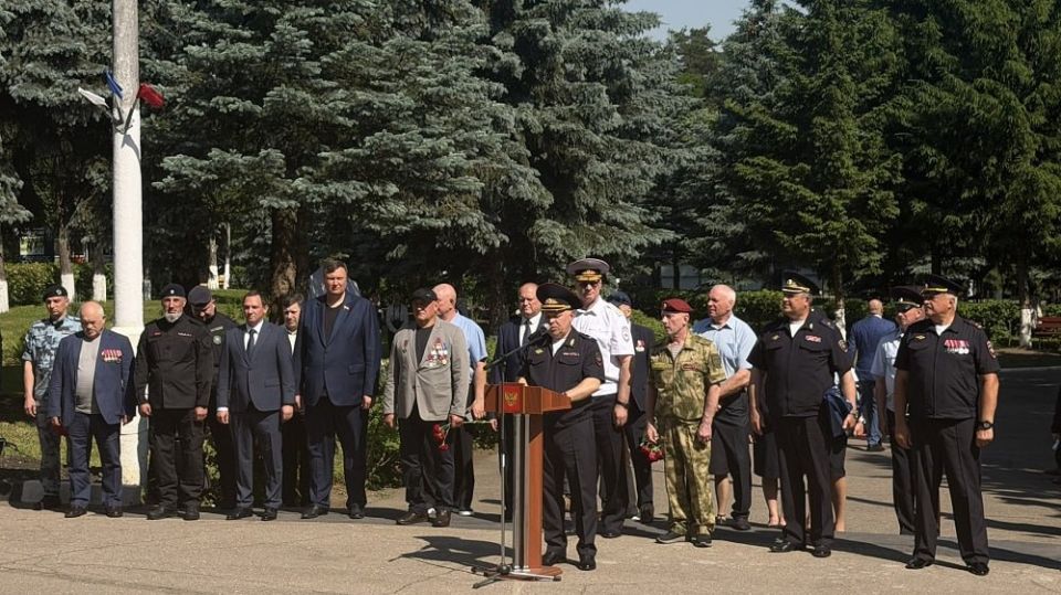 В Центре профессиональной подготовки ГУ МВД России по Московской области открыли памятник сотрудникам, погибшим при выполнении служебного долга В Центре профессиональной подготовки ГУ МВД России по Московской области открыли памятник сотрудникам, погибшим при выполнении служебного долга