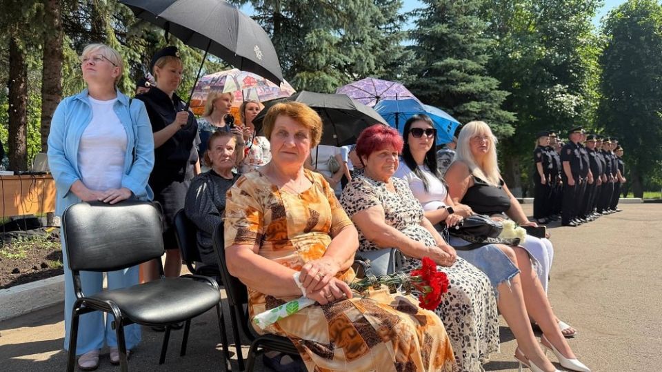 В Центре профессиональной подготовки ГУ МВД России по Московской области открыли памятник сотрудникам, погибшим при выполнении служебного долга В Центре профессиональной подготовки ГУ МВД России по Московской области открыли памятник сотрудникам, погибшим при выполнении служебного долга