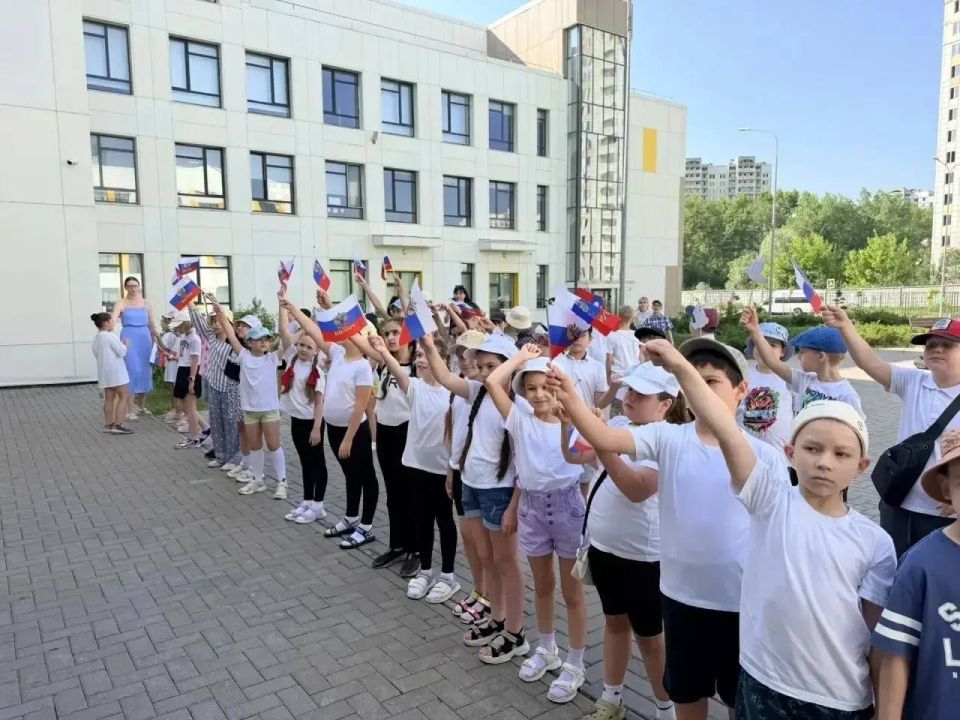 Патриотические мероприятия прошли в Подольске накануне Дня России Патриотические мероприятия прошли в Подольске накануне Дня России
