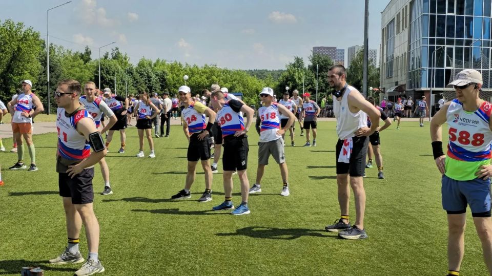 #Прямосейчас в Красногорске на Лыжном стадионе проходит кросс «Энергия единства», посвященный Героям СВО #Прямосейчас в Красногорске на Лыжном стадионе проходит кросс «Энергия единства», посвященный Героям СВО