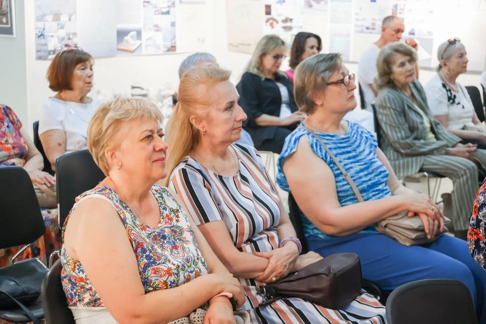 Звуки России: в галерее искусств звучала «Элегия» Звуки России: в галерее искусств звучала «Элегия»