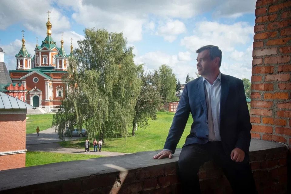 Сегодня день рождения отмечает глава городского округа Коломна Александр Гречищев