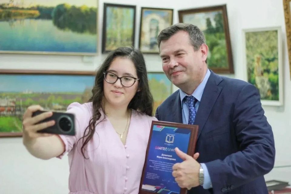 Сегодня день рождения отмечает глава городского округа Коломна Александр Гречищев Сегодня день рождения отмечает глава городского округа Коломна Александр Гречищев