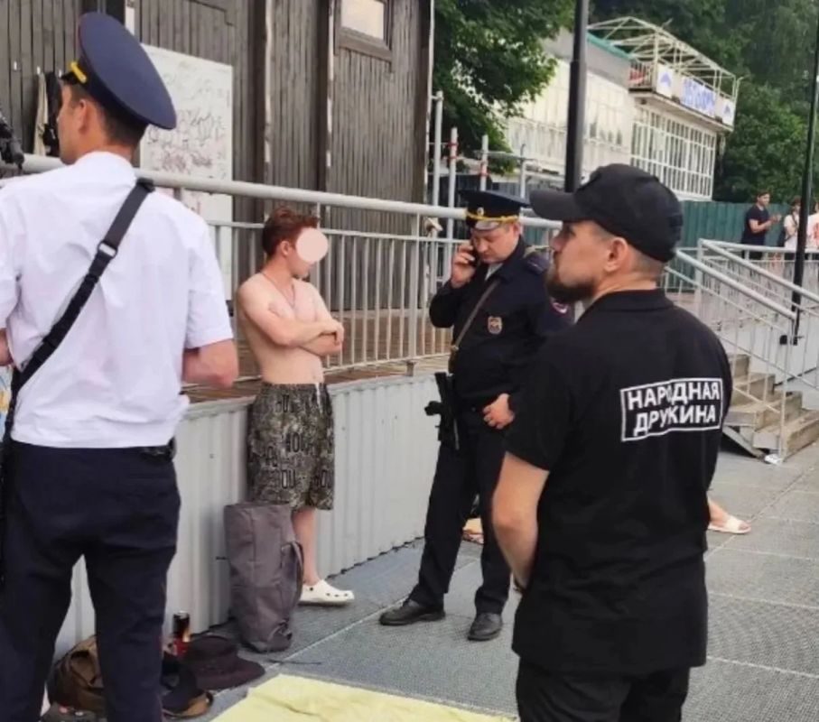 В Долгопрудном прошёл рейд безопасности на суше и в воде В Долгопрудном прошёл рейд безопасности на суше и в воде