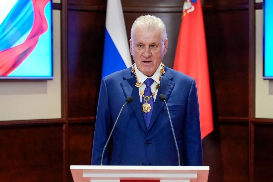 Андрей Воробьев: В честь Дня России вручил федеральные и региональные награды людям, которые своим трудом помогают развивать Подмосковье и всю страну Андрей Воробьев: В честь Дня России вручил федеральные и региональные награды людям, которые своим трудом помогают развивать Подмосковье и всю страну