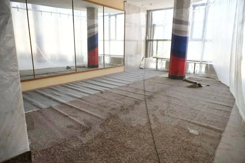 Во Дворце культуры «Россия» начался плановый ремонт Во Дворце культуры «Россия» начался плановый ремонт