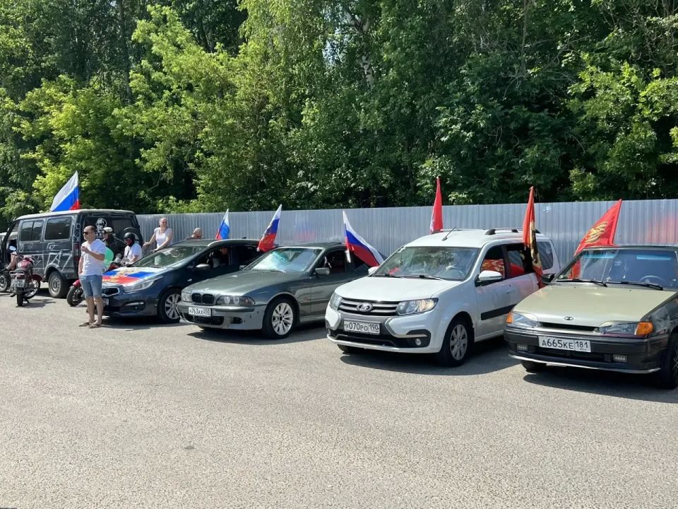 Сергей Мужальских: В День России в Ступино уже в седьмой раз состоялся традиционный автомотопробег, объединивший любителей мототехники и автомобилей, общественников и активную молодёжь Сергей Мужальских: В День России в Ступино уже в седьмой раз состоялся традиционный автомотопробег, объединивший любителей мототехники и автомобилей, общественников и активную молодёжь