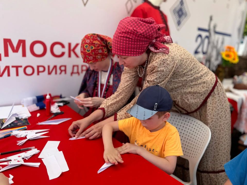 Хоровод дружбы: Долгопрудный объединил город, Подмосковье и страну! Хоровод дружбы: Долгопрудный объединил город, Подмосковье и страну!
