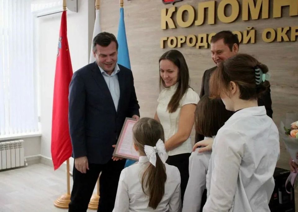 Сегодня день рождения отмечает глава городского округа Коломна Александр Гречищев Сегодня день рождения отмечает глава городского округа Коломна Александр Гречищев