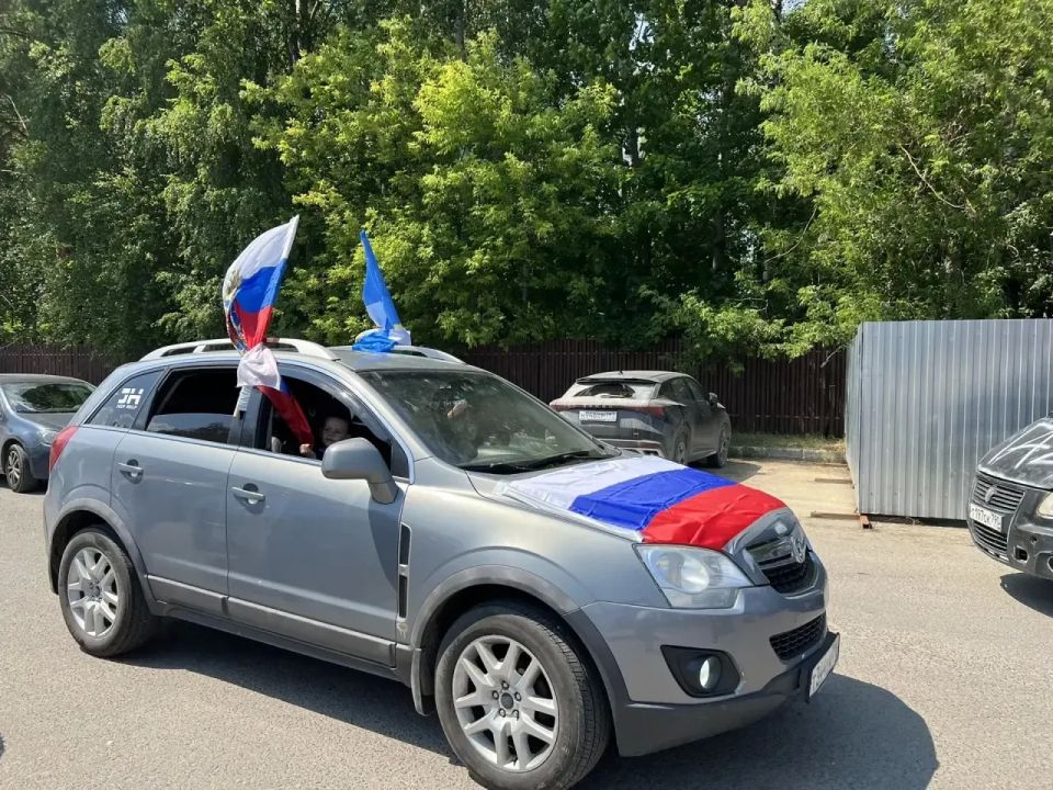 Сергей Мужальских: В День России в Ступино уже в седьмой раз состоялся традиционный автомотопробег, объединивший любителей мототехники и автомобилей, общественников и активную молодёжь Сергей Мужальских: В День России в Ступино уже в седьмой раз состоялся традиционный автомотопробег, объединивший любителей мототехники и автомобилей, общественников и активную молодёжь