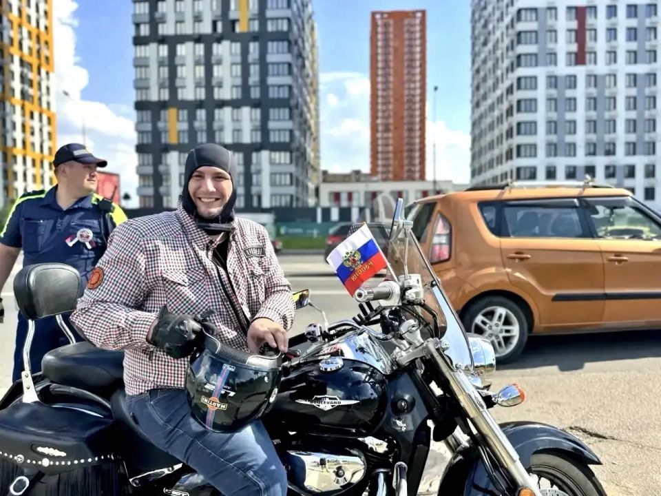 Сотрудники красногорской Госавтоинспекции совместно с коллегами отдела ГИБДД УВД по Северо-Западному административному округу города Москвы провели профилактическую акцию, направленную на повышение безопасности дорожного... Сотрудники красногорской Госавтоинспекции совместно с коллегами отдела ГИБДД УВД по Северо-Западному административному округу города Москвы провели профилактическую акцию, направленную на повышение безопасности дорожного...