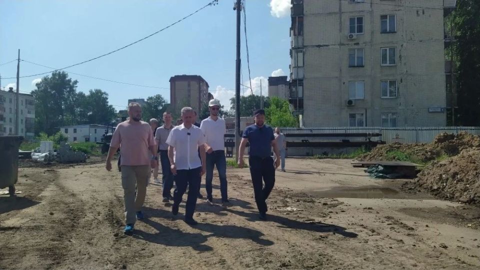 Объезд округа — лучший способ увидеть проблемы своими глазами и оперативно включиться в их решение Объезд округа — лучший способ увидеть проблемы своими глазами и оперативно включиться в их решение