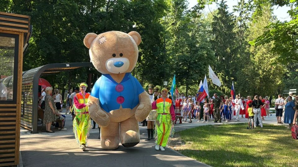 Праздничные концерты, шествия и добрые дела – так в Коломне отметили День России Праздничные концерты, шествия и добрые дела – так в Коломне отметили День России