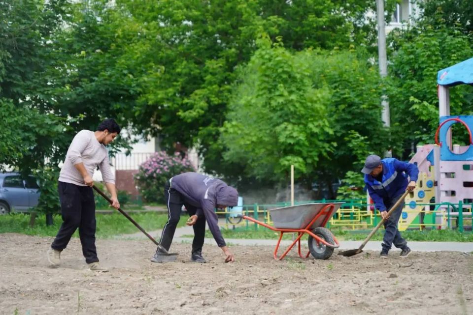 Благоустройство на улице Курской в Подольске подходит к завершению Благоустройство на улице Курской в Подольске подходит к завершению