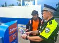 Для профилактики детского дорожно-транспортного травматизма сотрудники Госавтоинспекции Красногорска проводят профилактическую работу на автозаправочных станциях городского округа
