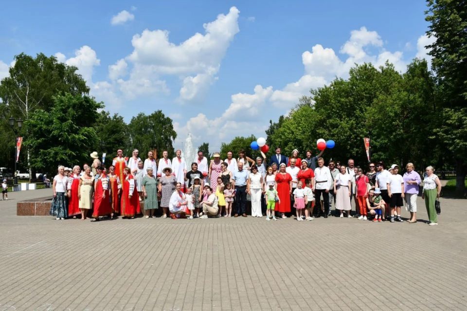В минувшие выходные в парках, Домах культуры и на других площадках Богородского округа состоялись концерты и праздничные программы, посвящённые Дню России В минувшие выходные в парках, Домах культуры и на других площадках Богородского округа состоялись концерты и праздничные программы, посвящённые Дню России