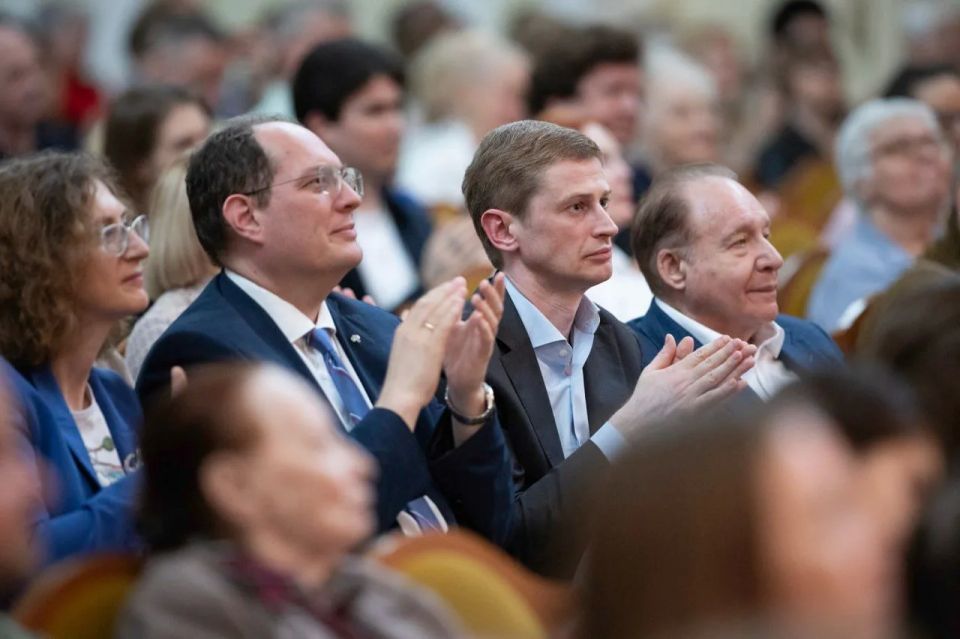 Симфонический оркестр Московской областной филармонии принял участие в музыкальном фестивале «Рожденные Россией» Симфонический оркестр Московской областной филармонии принял участие в музыкальном фестивале «Рожденные Россией»
