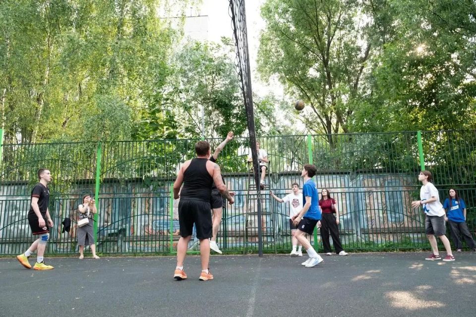 Реутовчане-ветераны СВО одержали победу в волейбольном турнире «Сила России» Реутовчане-ветераны СВО одержали победу в волейбольном турнире «Сила России»