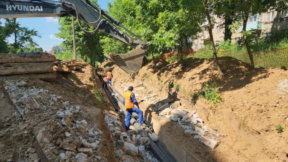 В Красноармейске на улице Гагарина начались активные работы по модернизации сетей теплоснабжения В Красноармейске на улице Гагарина начались активные работы по модернизации сетей теплоснабжения