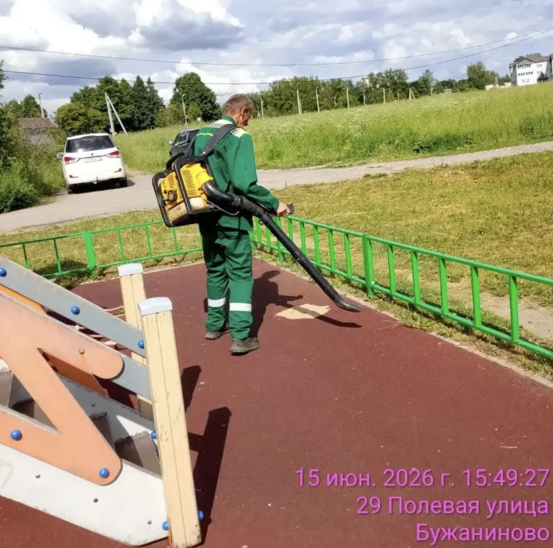 Сотрудники МБУ «Благоустройство СП» продолжают наводить порядок во всех населённых пунктах Сергиево-Посадского округа Сотрудники МБУ «Благоустройство СП» продолжают наводить порядок во всех населённых пунктах Сергиево-Посадского округа