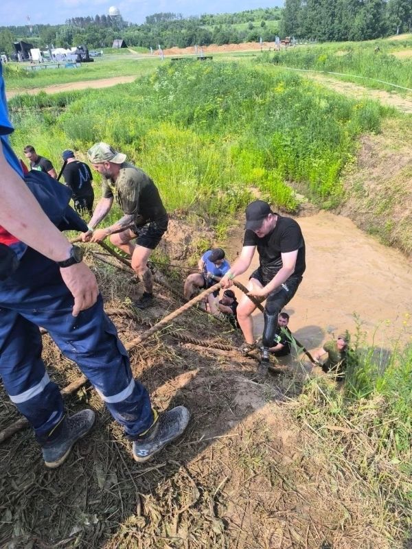 Тропа дружбы: ветераны СВО из Долгопрудного преодолели знаменитую полосу препятствий Тропа дружбы: ветераны СВО из Долгопрудного преодолели знаменитую полосу препятствий