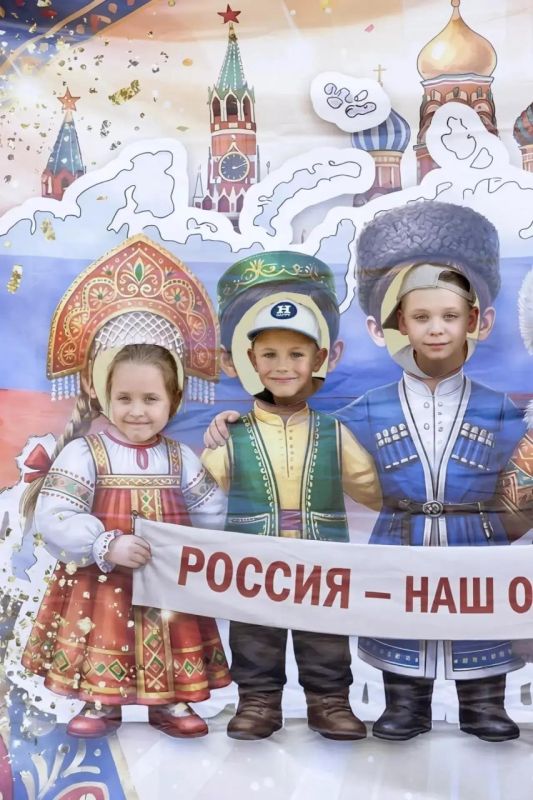 В минувшие выходные в парках, Домах культуры и на других площадках Богородского округа состоялись концерты и праздничные программы, посвящённые Дню России В минувшие выходные в парках, Домах культуры и на других площадках Богородского округа состоялись концерты и праздничные программы, посвящённые Дню России