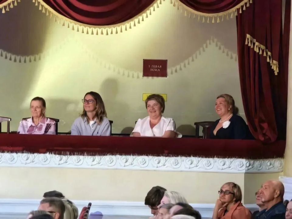 В Серпуховском музыкально-драматическом театре показали спектакль, согревающий душу В Серпуховском музыкально-драматическом театре показали спектакль, согревающий душу