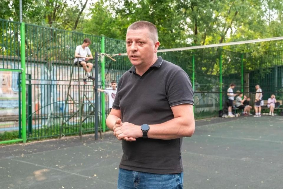 Реутовчане-ветераны СВО одержали победу в волейбольном турнире «Сила России» Реутовчане-ветераны СВО одержали победу в волейбольном турнире «Сила России»
